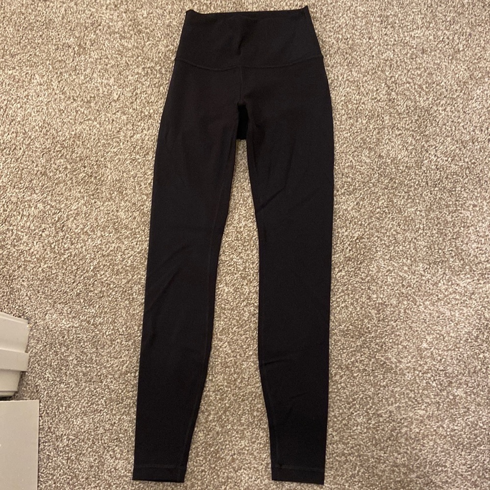 Black Lululemon leggings